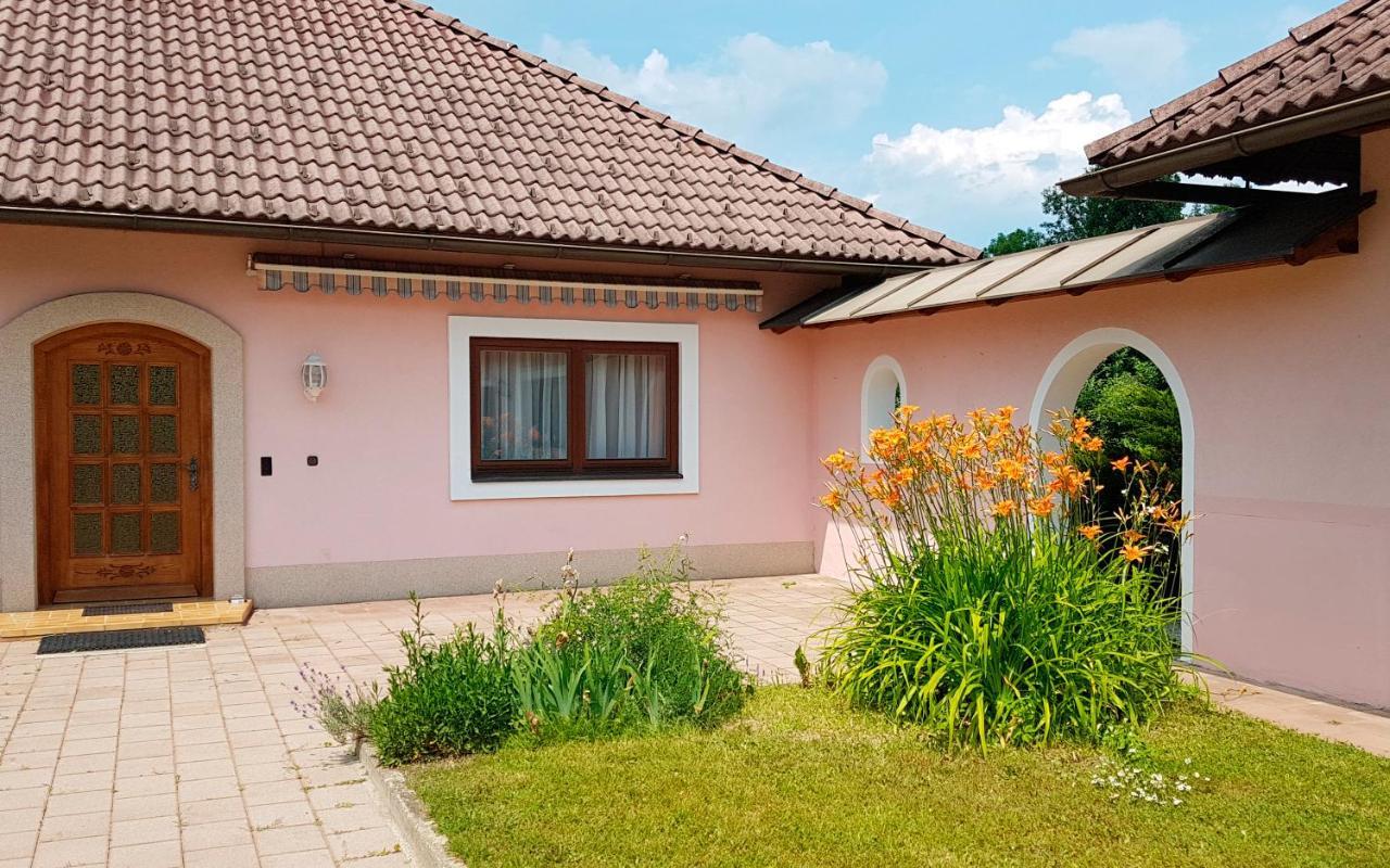 Bungalow & Apartments "Am Deber" Velden - Augsdorf Velden am Wörthersee Exterior foto
